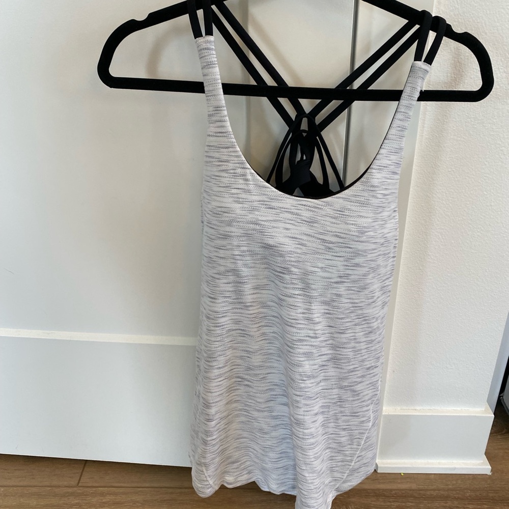 Lululemon tank
